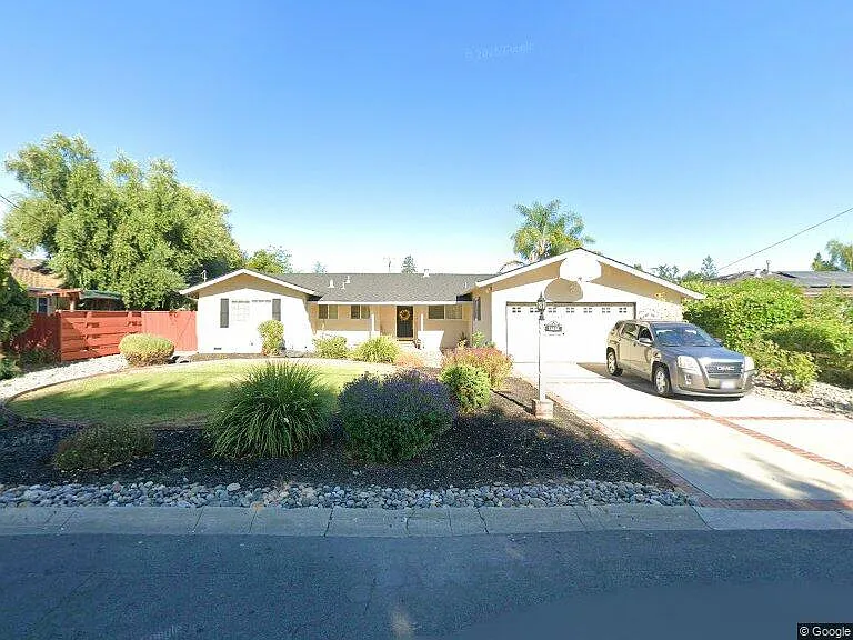 16301 Azalea Way photo 1