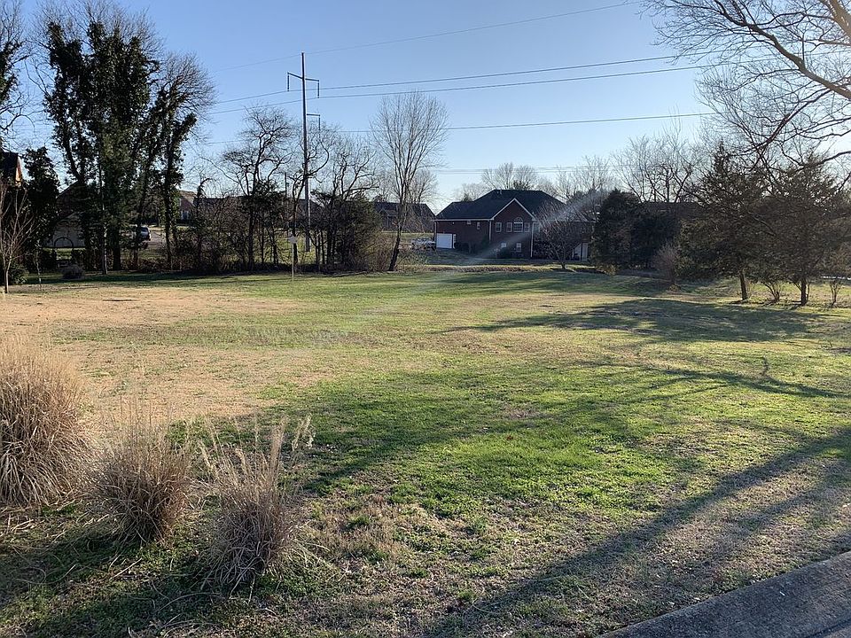 2nd image of 242 Grandview Cir