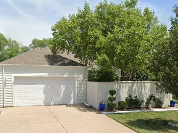 806 N Woodridge St, Wichita, KS 67206
