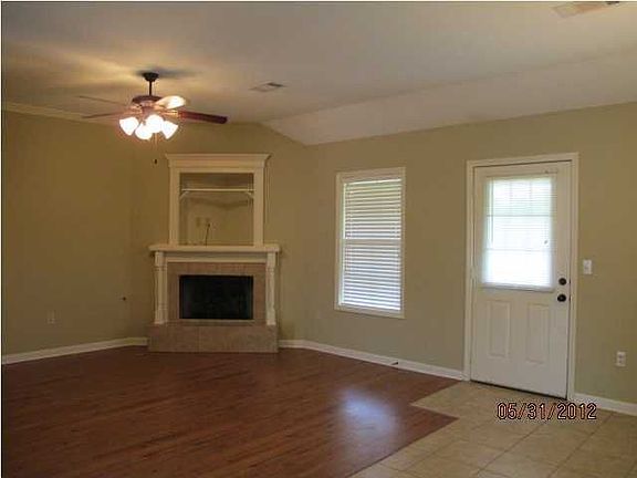 4th image of 108 Newport Dr