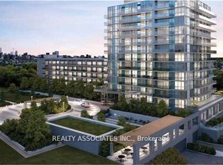 52 Manor Rd W #524-C15, Toronto, ON M5P 0E2