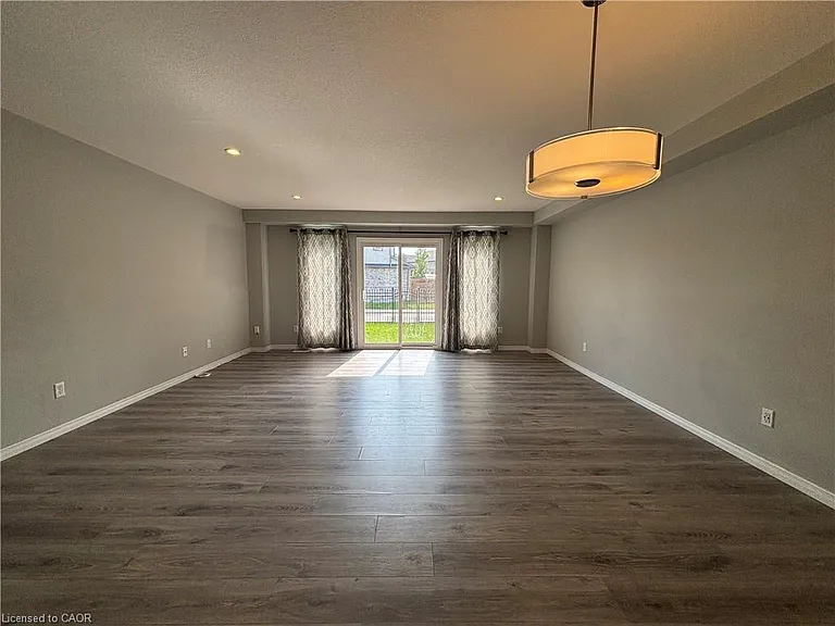 60 Netherwood Rd — Photo 12
