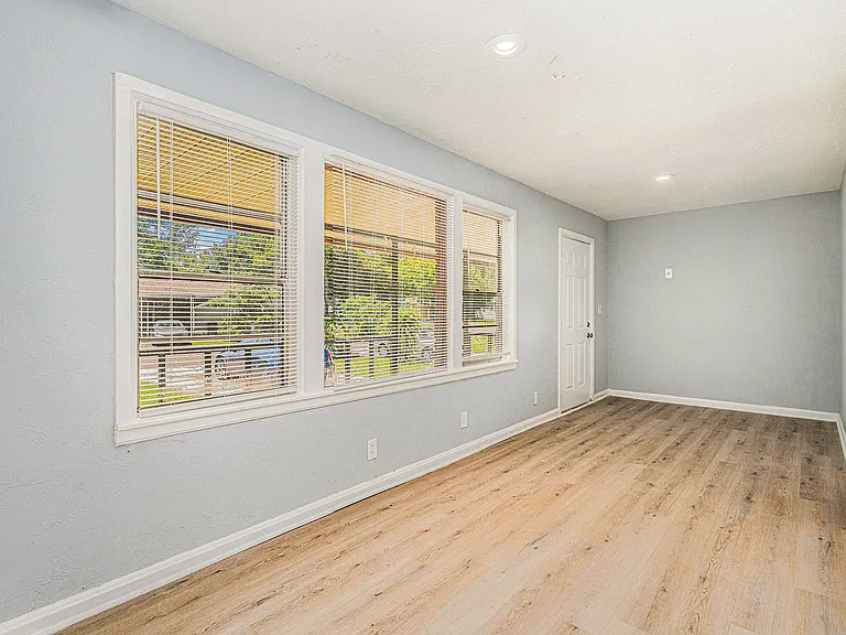 Alva Dr — Photo 7