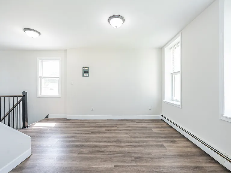 116 Lexington Ave — Photo 19