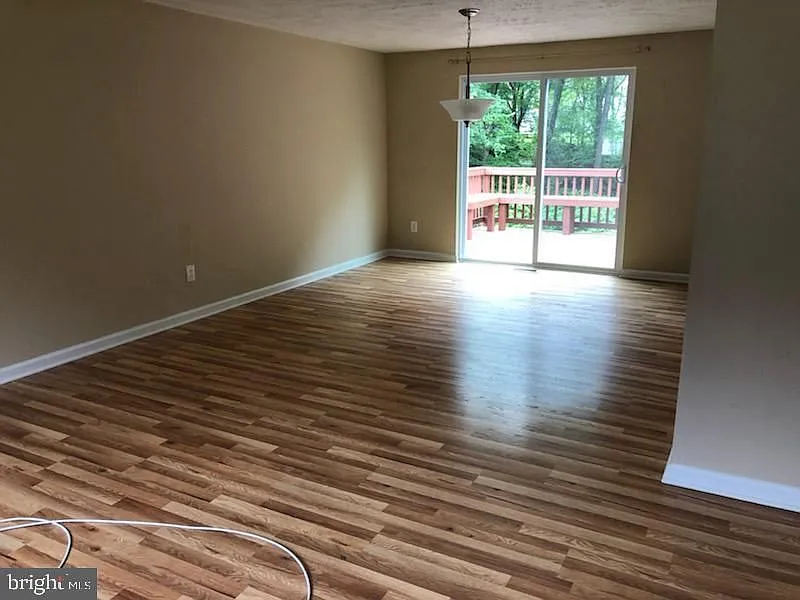 4 bed, 2.0 bath, 1560 sqft, $2,800 — Photo 2