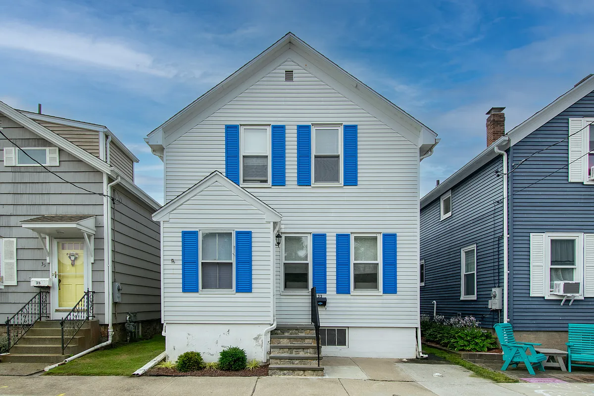 Building Photo - 33 Slocum St