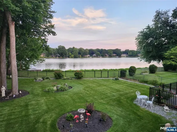 237 Woodfield Rd, Washington Township, NJ 07676