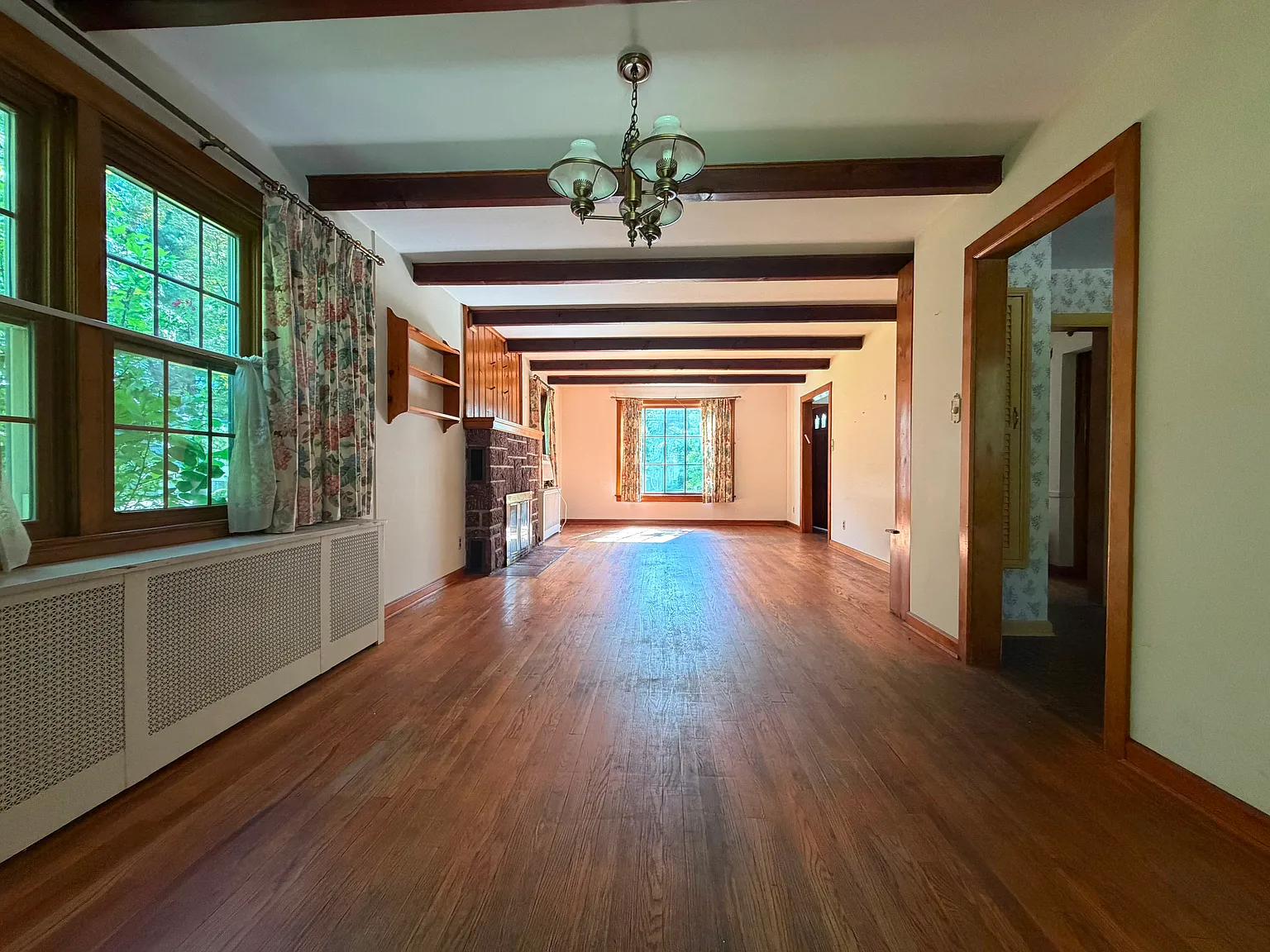 4 bed, 1665 sqft, $4,100 — Photo 2