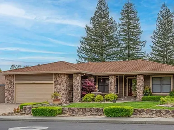 196 Auburn Way, Vacaville, CA 95688