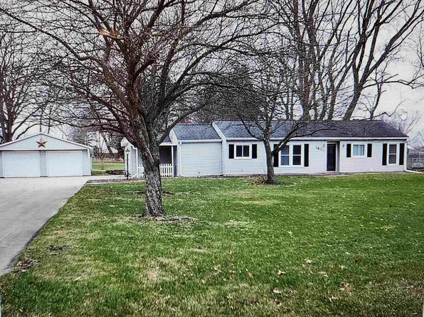 1801 Lilac Ln, Cedar Falls, IA 50613