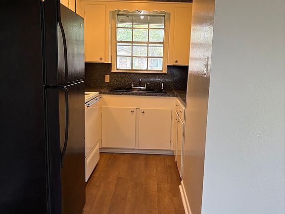 5th image of 4875 Camellia Ln