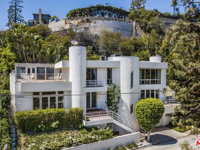 9119 Saint Ives Dr, Los Angeles, CA, 90069