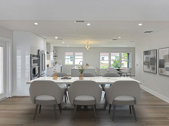 5th image of 525 Lamara Way NE #A
