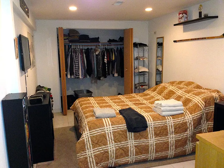 1031 W Dakin St #1 — Photo 7