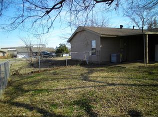 1318 N 8th Pl, Sapulpa, OK 74066