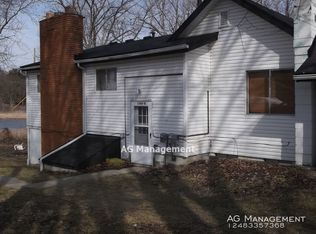 1560 Fullerton APT B, Waterford, MI 48328