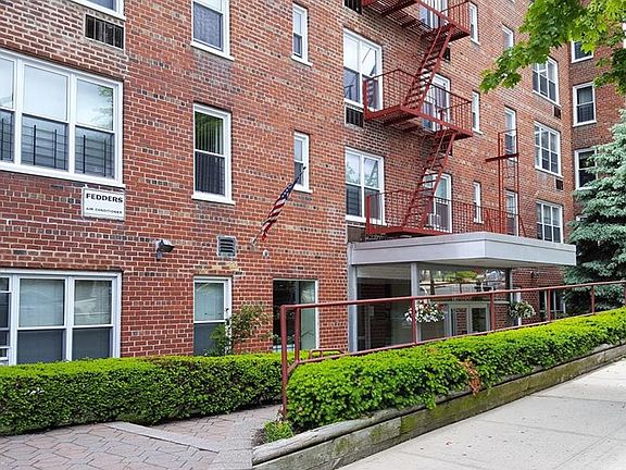 4th image of 3311 Giles Pl APT 2A
