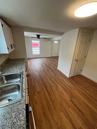 209 Smyth St — Photo 5