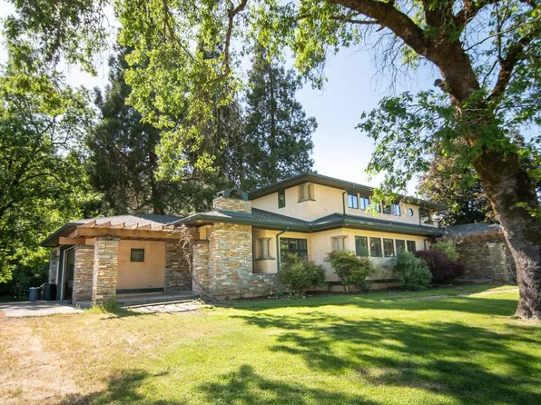 2440 Hugo Rd, Merlin, OR 97532