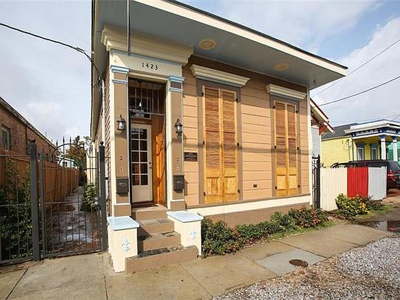 2nd image of 1423 N Villere St #B