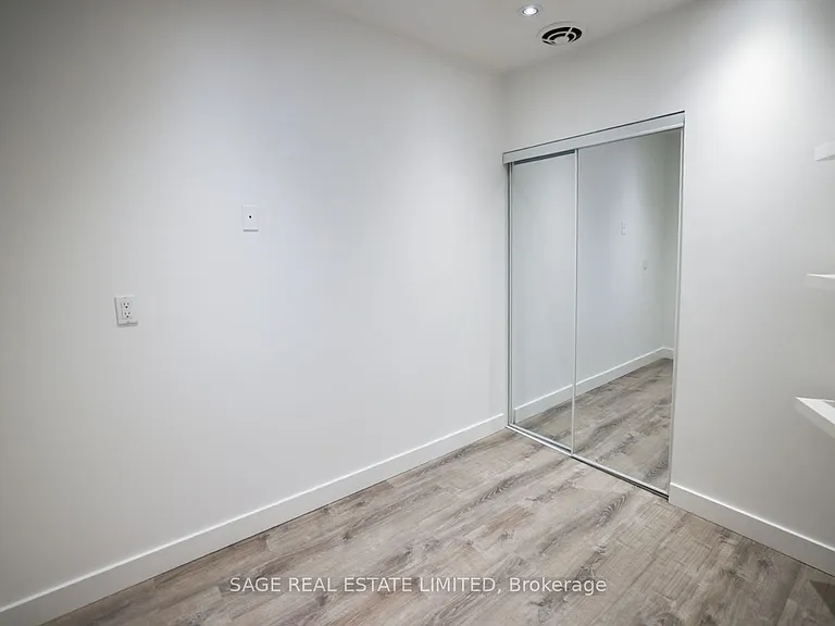 8 Brookmount Rd #2 — Photo 10