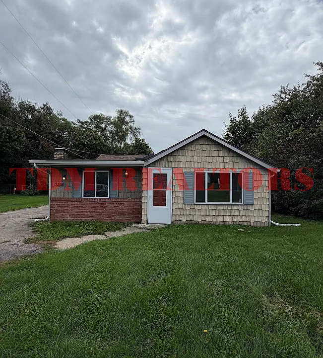 3366 E Pierson Rd
