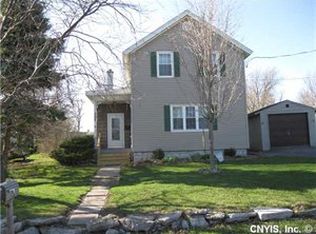 8882 Mill St, Chaumont, NY 13622