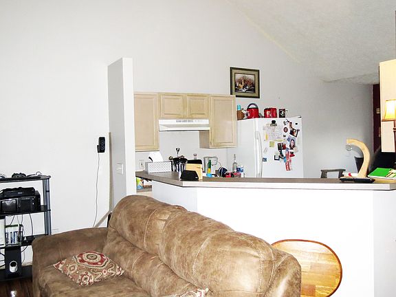 3rd image of 2635 Winningwillow Dr