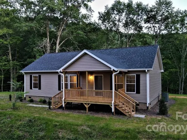 27 Meerkat Ln #67, Sylva, NC 28779