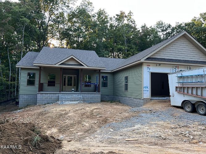 1st image of 736 Westchester Dr