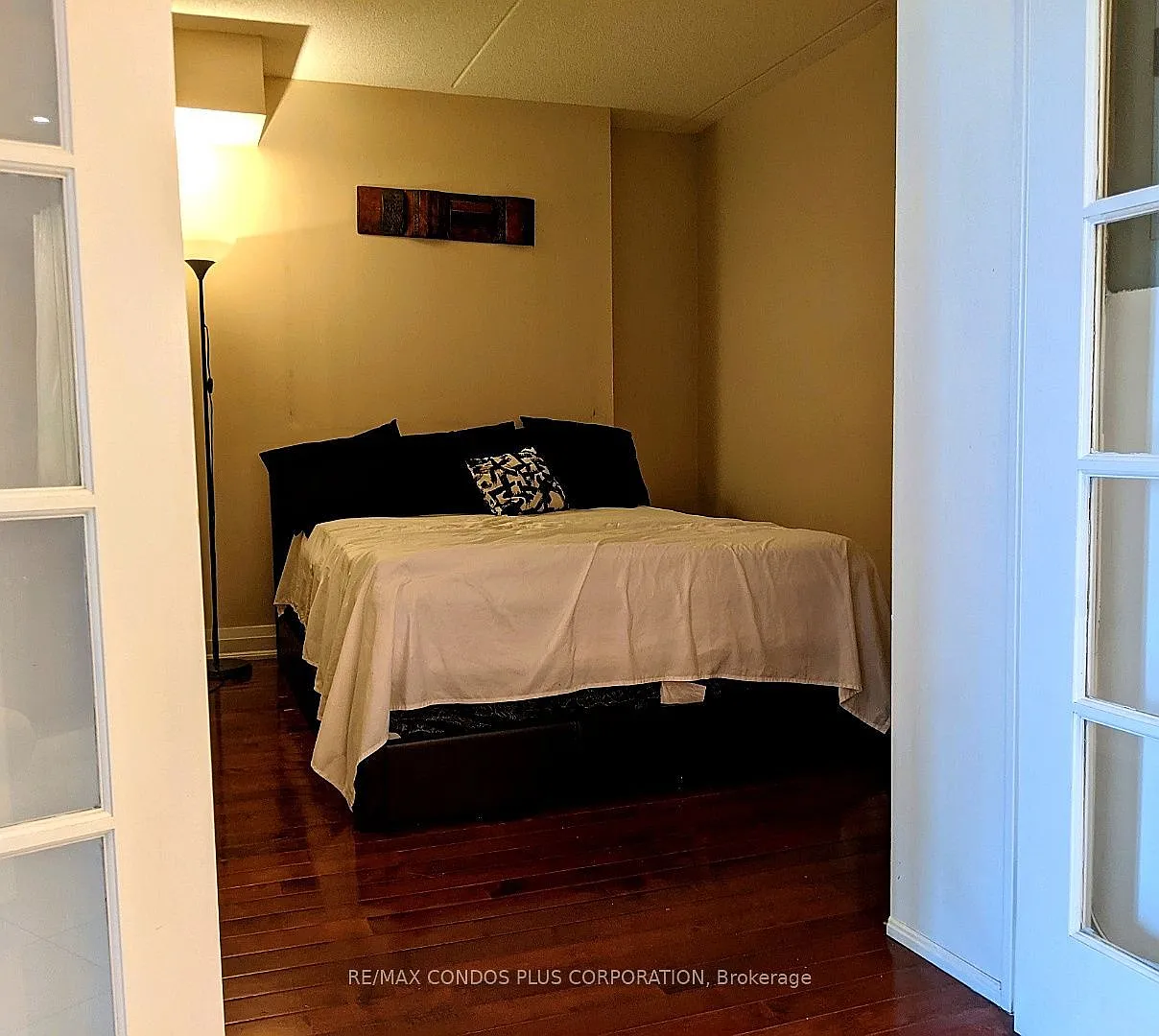 2737 Keele St — Photo 4