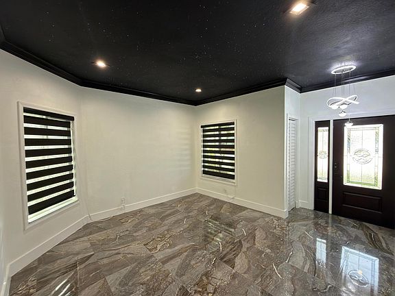 4th image of 4572 SW 14th Street