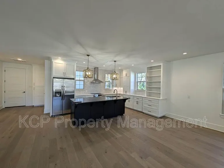 1813 N Garland Ave #1 — Photo 2