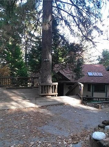 2nd image of 23836 Lakeview Dr