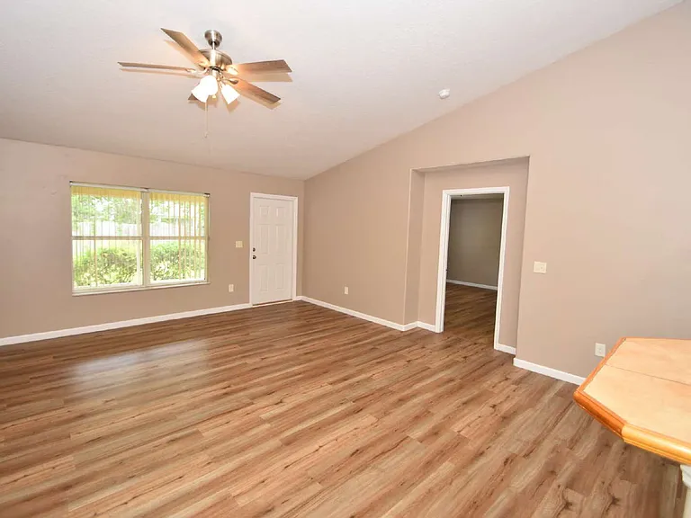 7 Ryarbor Dr #B — Photo 12