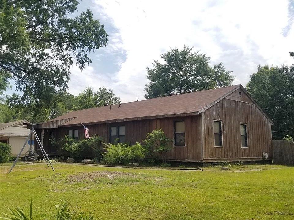 1st image of 120 S Womble Ave