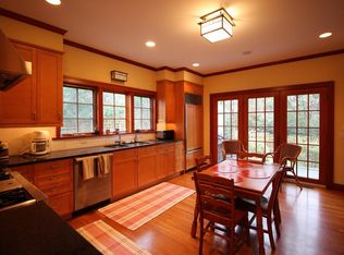 17 W Henry St, Sag Harbor, NY 11963