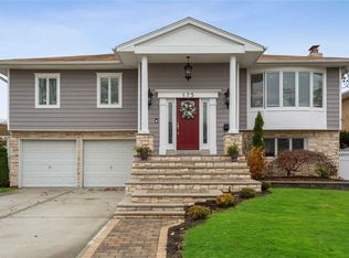 175 School Ln, Lido Beach, NY