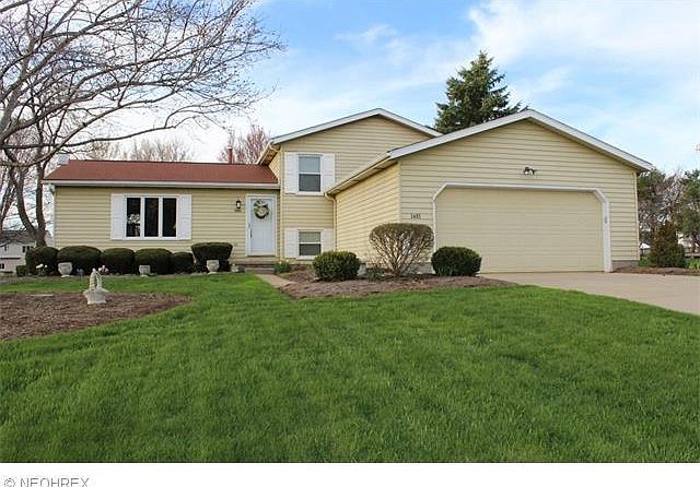 1st image of 1481 Carriage Hill Dr