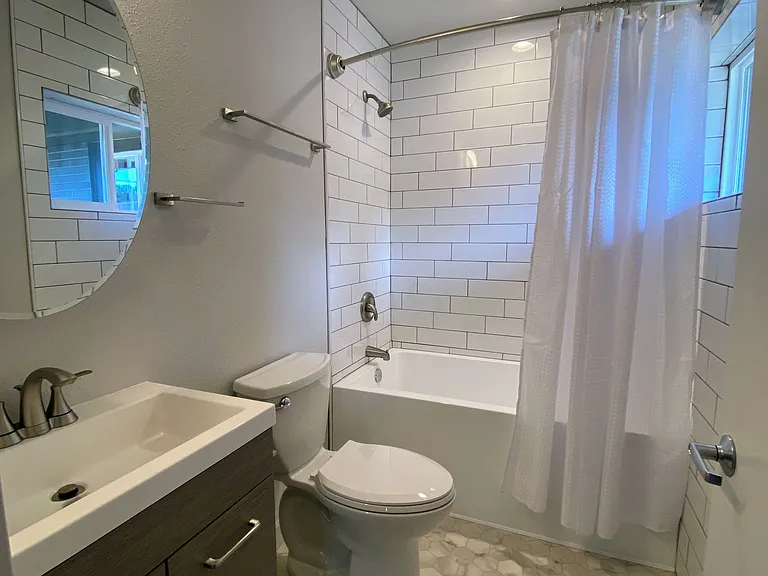 575 Greenwood Ave #5 — Photo 11