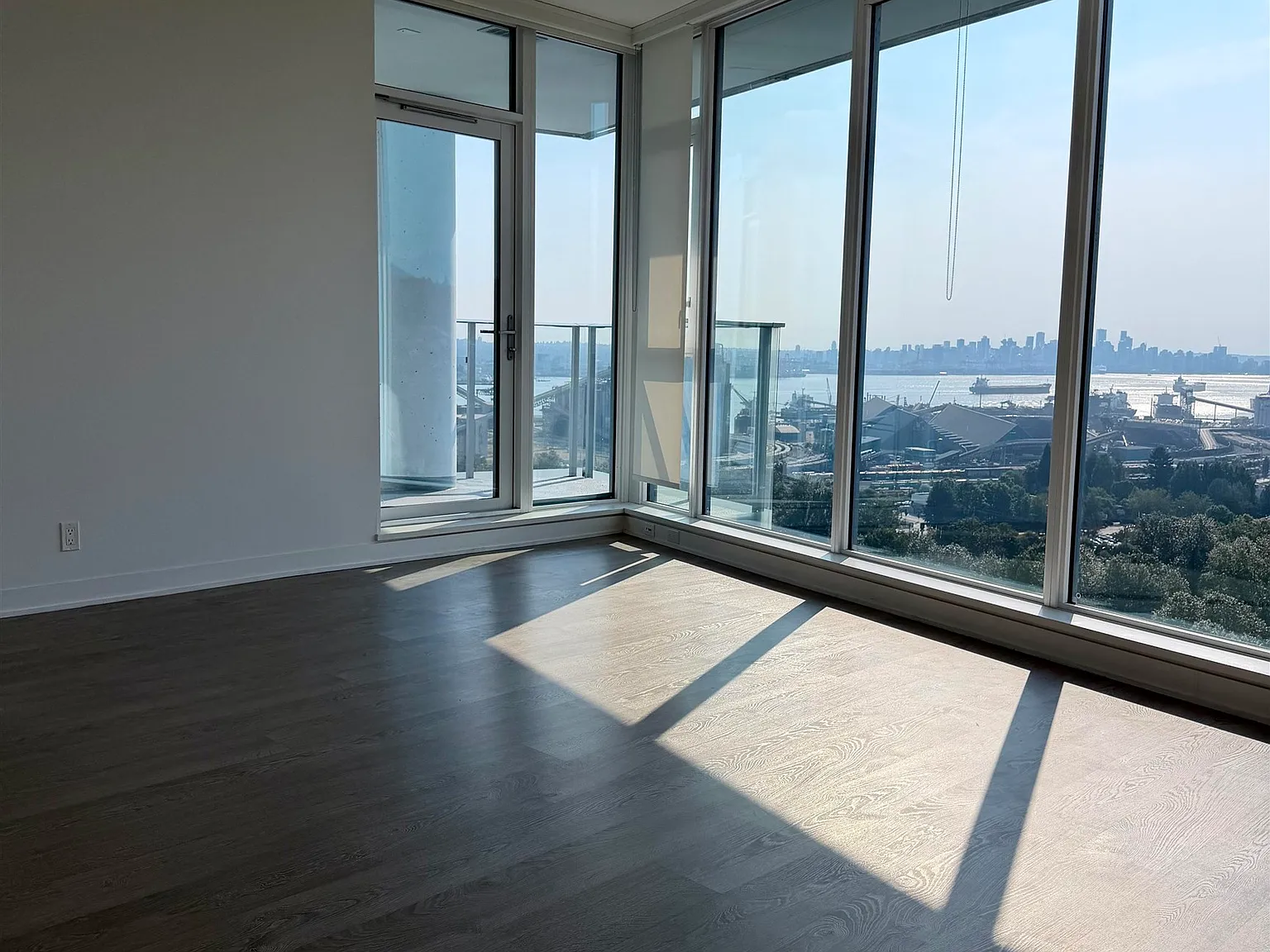 2 bed, 945 sqft, $3,800 — Photo 2