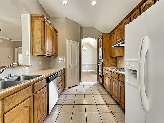 3rd image of 12713 Sweet Bay Dr