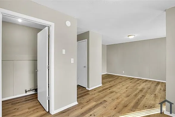 1511 Kings Way #B — Photo 10