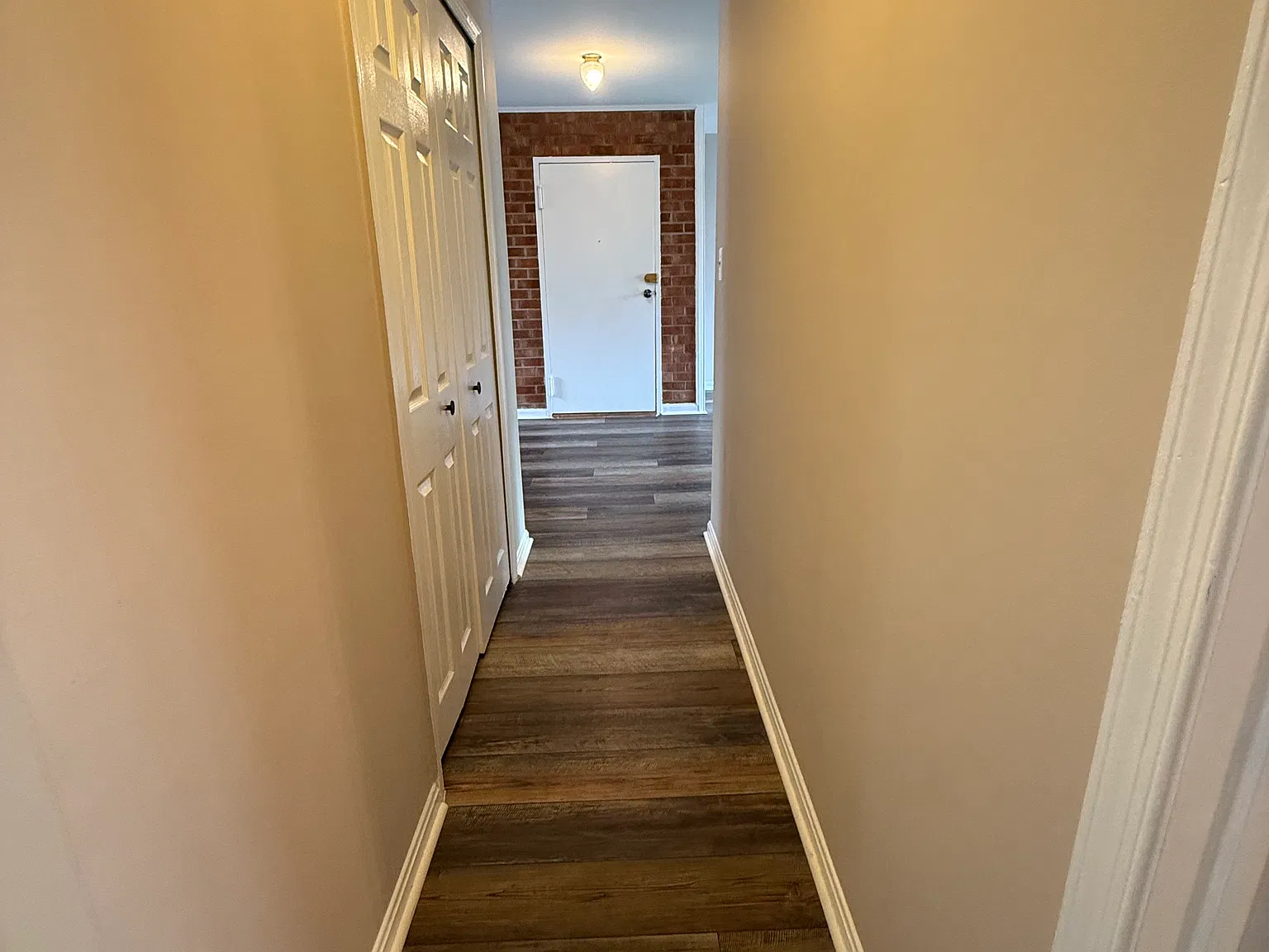 2 bed, 1105 sqft, $2,200 — Photo 4