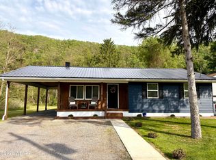 1130 Market St, Renovo, PA 17764