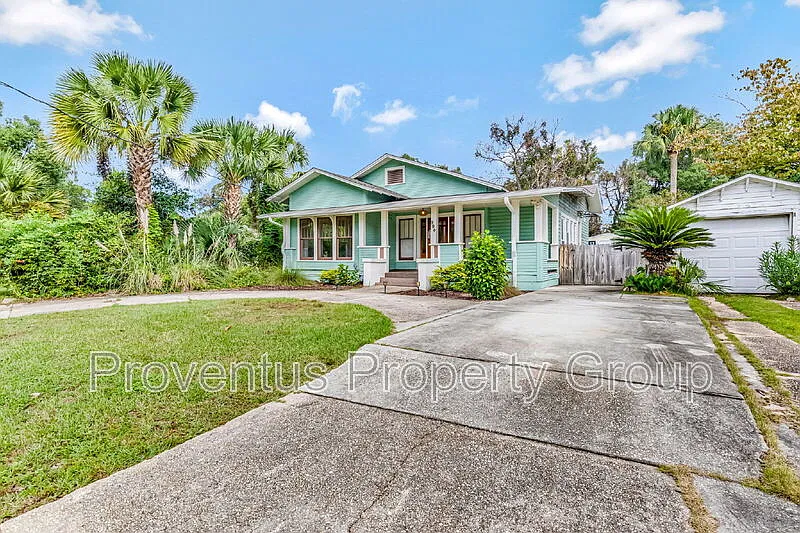 3 bed, 2.0 bath, 1268 sqft, $2,700 — Photo 4