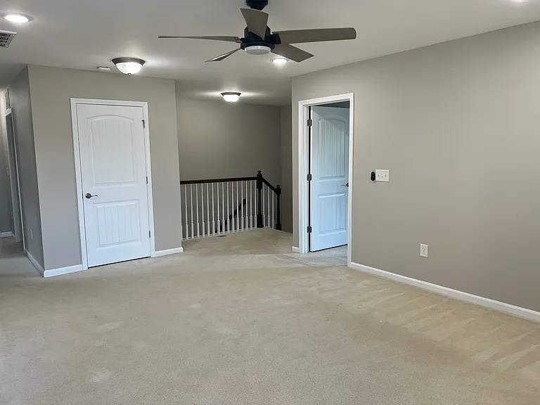 525 Parlier Dr — Photo 14
