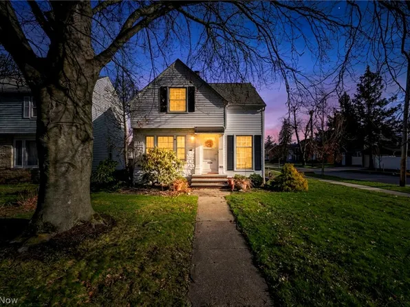 3637 Silsby Rd, University Heights, OH 44118