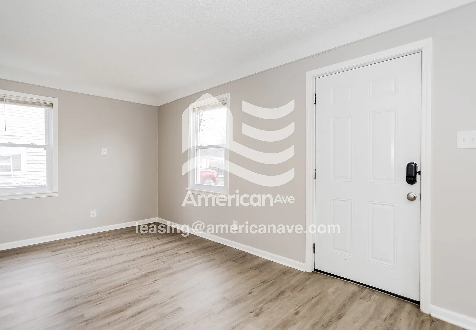 3 bed, 1.0 bath, 1090 sqft, $1,415 — Photo 3