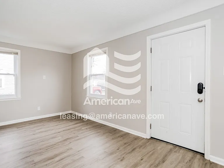 589671_003_living_room_13664502.jpg